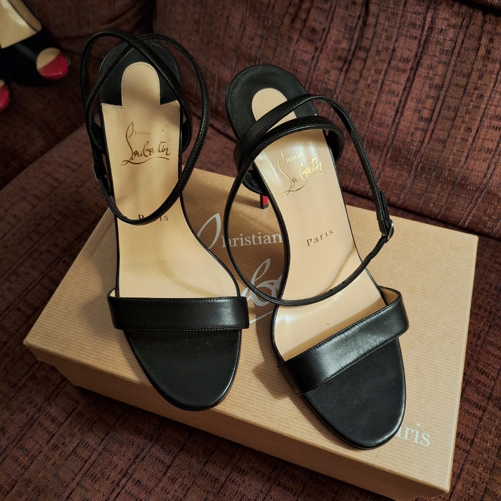 Christian Louboutin Loubie Girl size 40